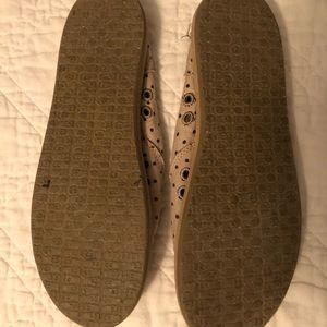 Sanuk Shoes - Sanuk slip ons size 9 Sanuk Shoes - Sanuk slip ons size 9